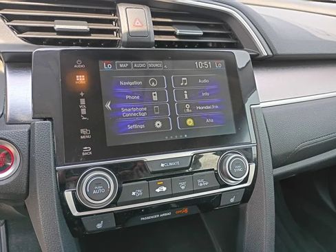 Used 2016 Honda Civic Touring image 11