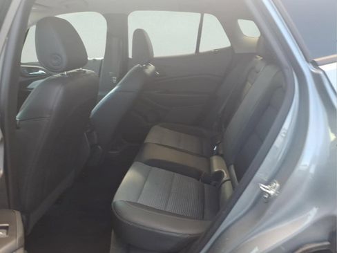 Used 2025 Chevrolet Trax LT FWD image 13