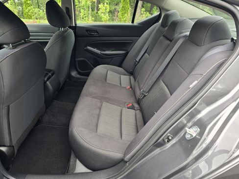 Certified 2025 Nissan Altima 2.5 S FWD image 11