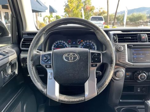 Used 2015 Toyota 4Runner SR5 image 11