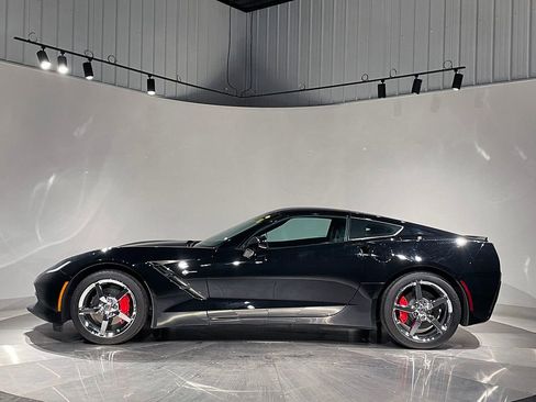 Used 2014 Chevrolet Corvette Stingray Coupe RWD image 8