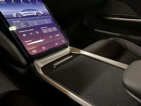 Used 2024 Lucid Air Touring image 20