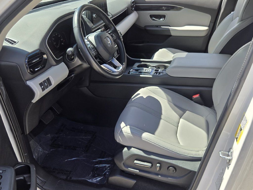 Used 2024 Honda Pilot EX-L image 11