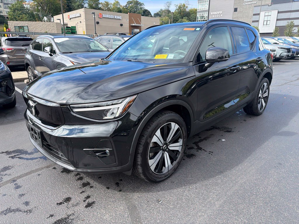 Used 2023 Volvo XC40 Recharge Plus w/ Protection Package Premier AWD/4WD image 1