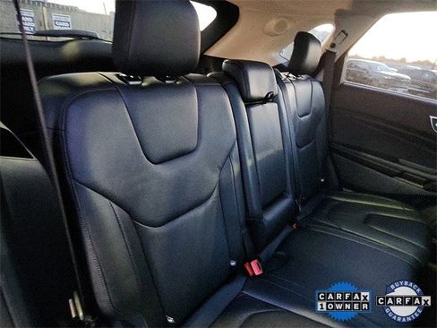 Certified 2022 Ford Edge Titanium image 30
