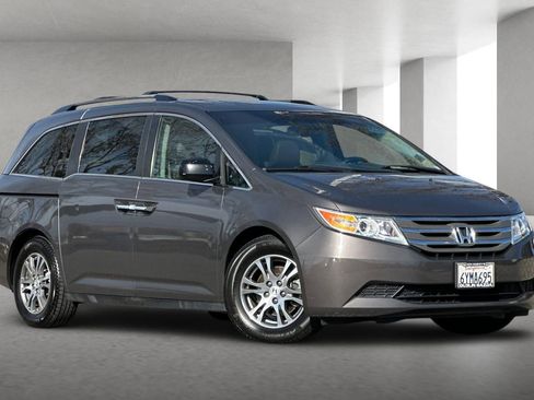 Used 2013 Honda Odyssey EX-L image 2