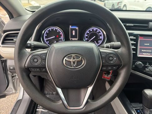 Used 2019 Toyota Camry LE FWD image 17