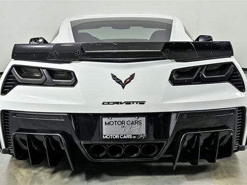 Used 2019 Chevrolet Corvette Z06 RWD image 8