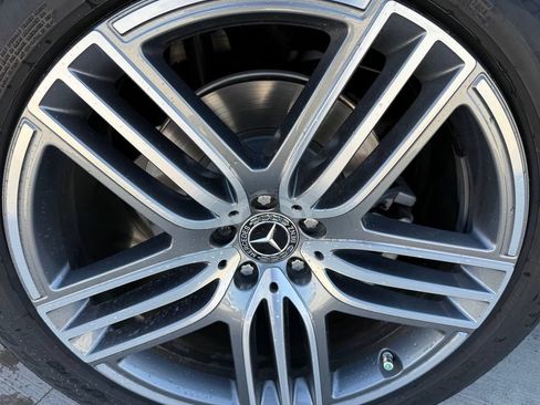 Used 2025 Mercedes-Benz GLS 450 4MATIC image 10