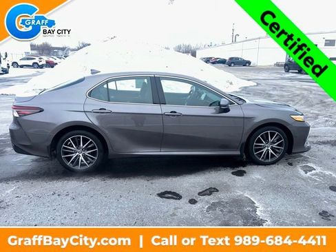 Used 2023 Toyota Camry XLE image 6