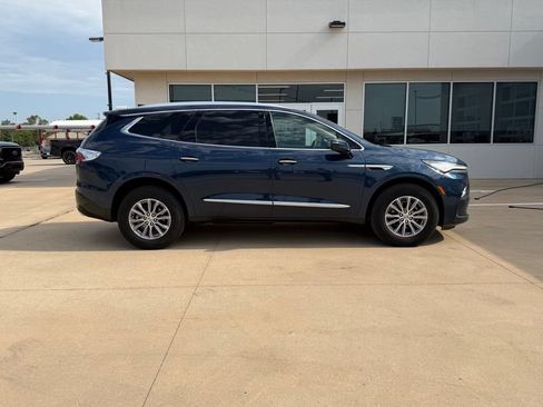 Used 2024 Buick Enclave Essence w/ LPO, Floor Liner Package FWD image 3