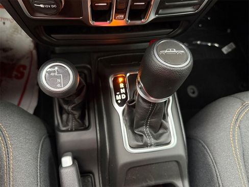 New 2025 Jeep Gladiator Sport image 26