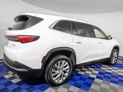 Used 2026 Buick Enclave Preferred FWD image 5