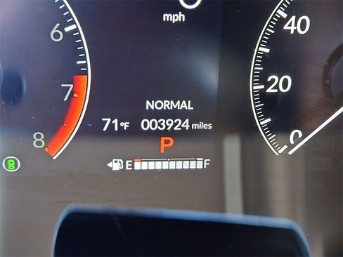 Certified 2025 Honda HR-V LX image 13