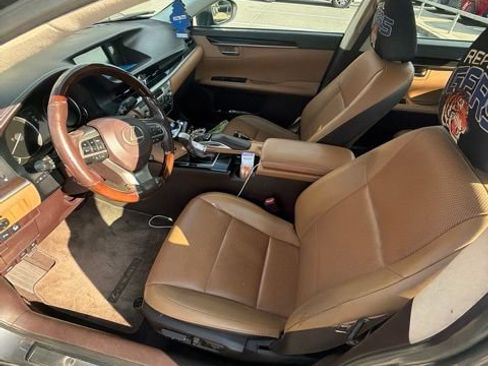Used 2018 Lexus ES 350 w/ Navigation System Package FWD image 2