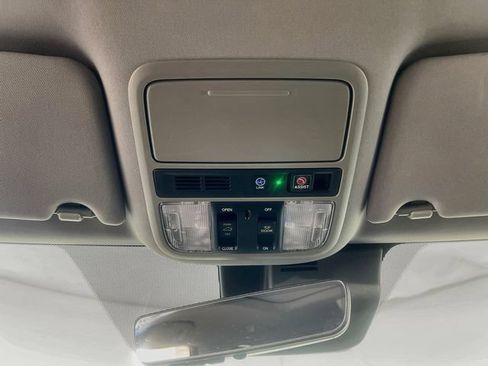 Used 2020 Honda Pilot Touring image 20