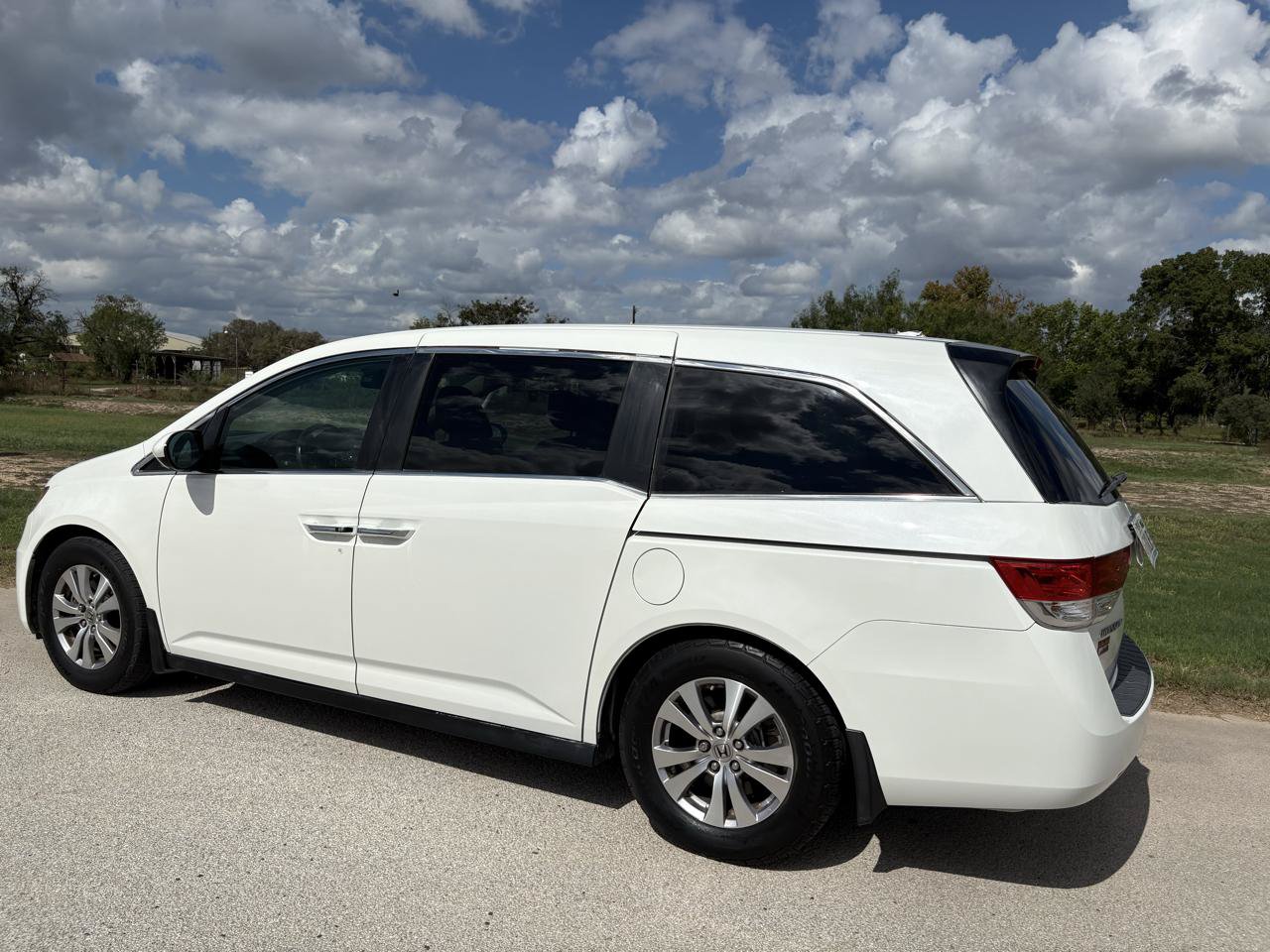 Used 2014 Honda Odyssey EX-L image 3