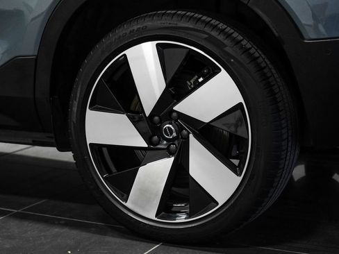 Used 2023 Volvo C40 P8 Recharge Ultimate image 57