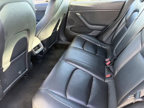 Used 2022 Tesla Model 3 Long Range AWD/4WD image 18