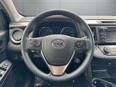 Used 2018 Toyota RAV4 LE w/ Protection Package AWD/4WD image 13
