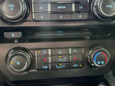 Used 2015 Ford F150 XLT w/ Equipment Group 302A Luxury AWD/4WD image 15