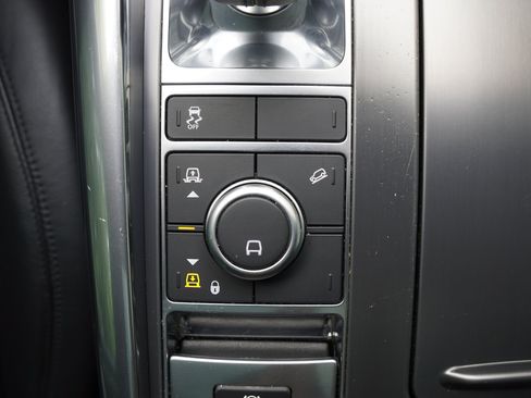 Used 2021 Land Rover Range Rover Sport SE AWD/4WD image 30