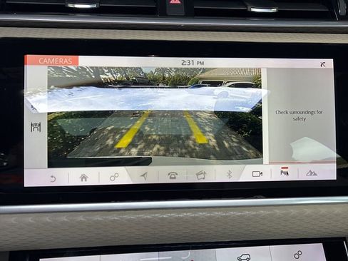 Used 2020 Land Rover Range Rover Velar R-Dynamic S image 11