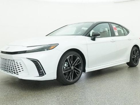 New 2026 Toyota Camry XSE FWD image 18