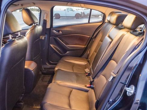 Used 2018 MAZDA MAZDA3 Grand Touring w/ Premium Equipment Package image 20