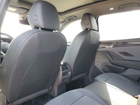 New 2026 Volkswagen Tiguan SE R-Line FWD image 12