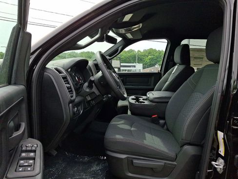New 2026 RAM 2500 Tradesman AWD/4WD image 9