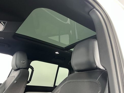 Used 2025 Land Rover Defender 110 S image 27