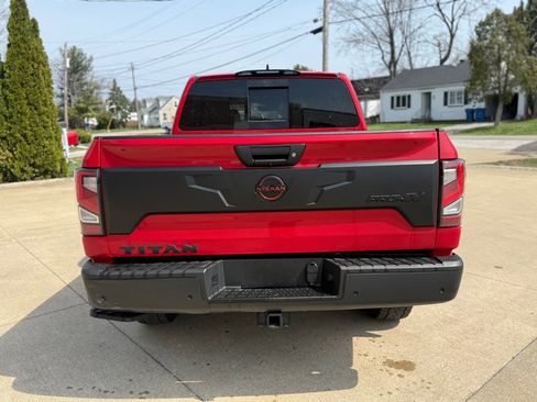 Used 2024 Nissan Titan PRO-4X w/ Pro-4x Convenience Package image 7