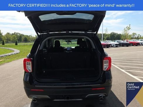 Used 2023 Ford Explorer XLT w/ Equipment Group 202A AWD/4WD image 11