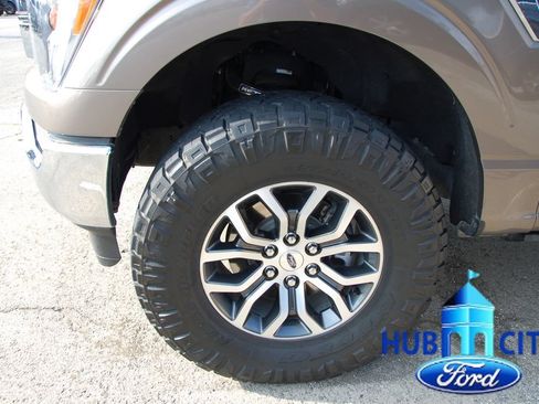 Used 2022 Ford F150 Lariat w/ FX4 Off-Road Package AWD/4WD image 9