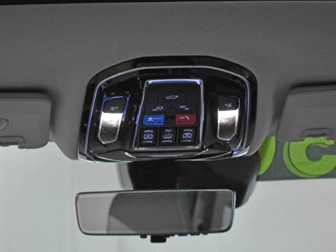 Used 2021 Jeep Grand Cherokee L Overland w/ Luxury Tech Group IV image 31