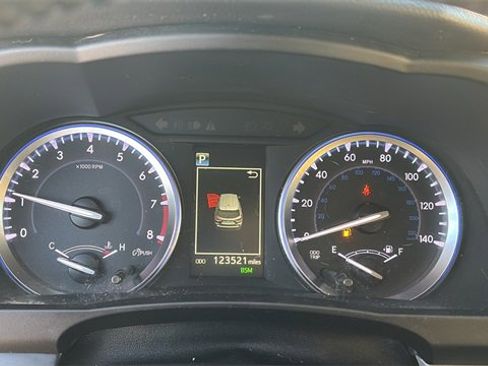 Used 2017 Toyota Highlander XLE image 11