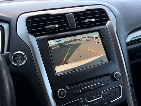 Used 2018 Ford Fusion SE w/ Equipment Group 602A image 33