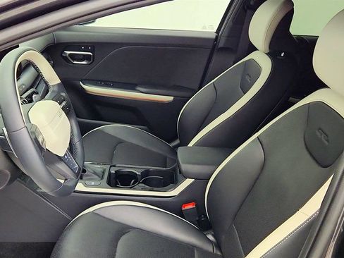 Used 2025 Kia K4 GT-Line Turbo FWD image 19