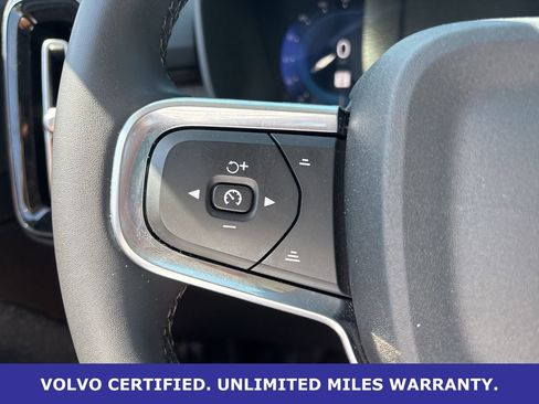 Certified 2025 Volvo XC40 B5 Plus image 21