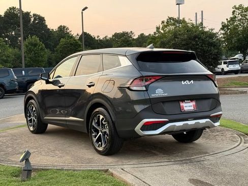 Used 2024 Kia Sportage EX FWD image 5