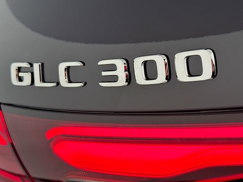 New 2026 Mercedes-Benz GLC 300 image 8