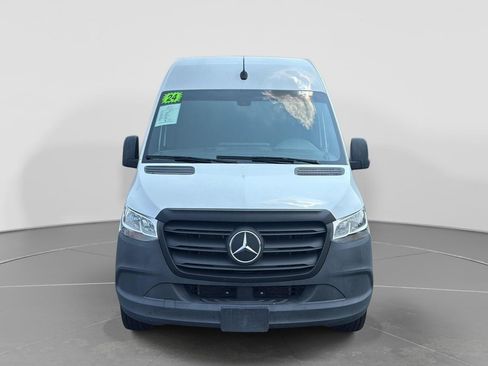 Used 2024 Mercedes-Benz eSprinter 170 Cargo image 8