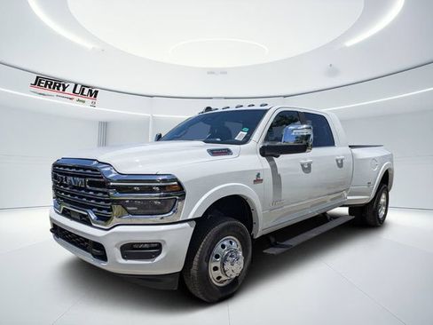 New 2026 RAM 3500 Limited AWD/4WD image 7