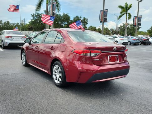Used 2022 Toyota Corolla LE FWD image 9