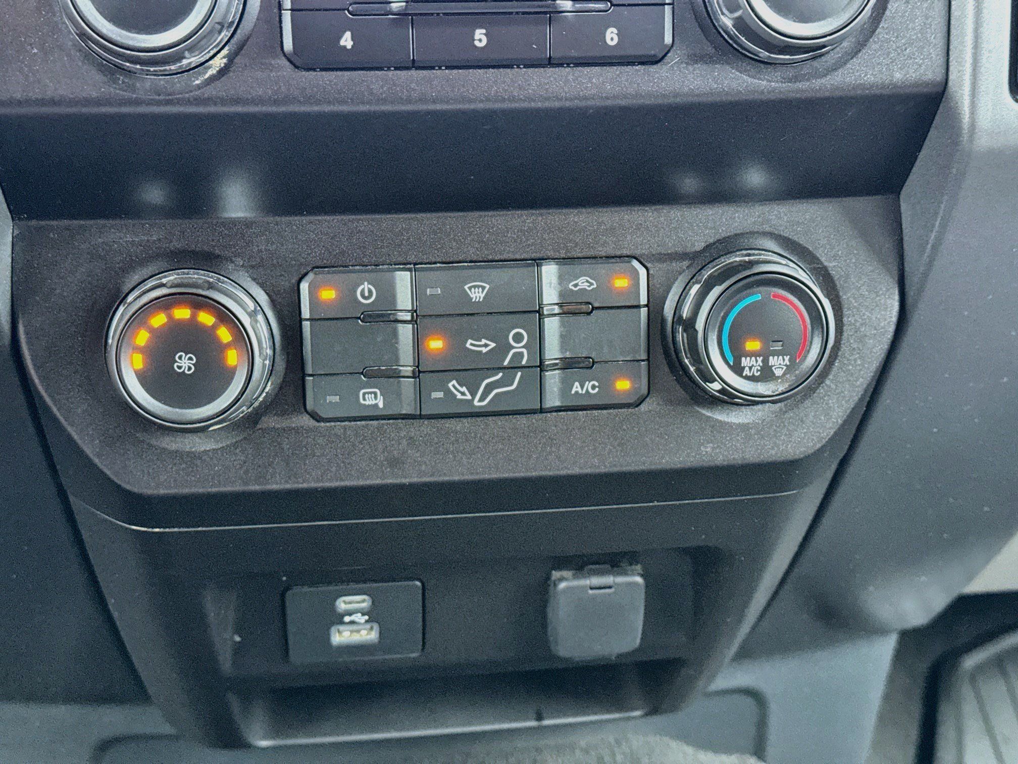 Used 2022 Ford F250 XLT AWD/4WD image 11