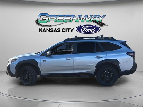 Used 2022 Subaru Outback Wilderness image 4