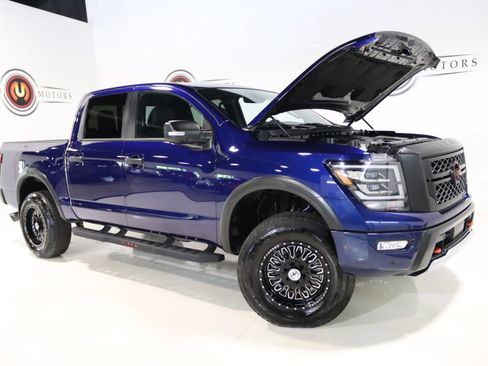 Used 2024 Nissan Titan PRO-4X w/ Pro-4x Convenience Package image 41