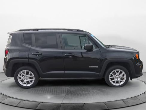 Used 2023 Jeep Renegade Latitude w/ Sun & Fun Group AWD/4WD image 6