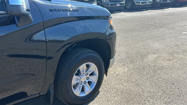 Used 2022 Chevrolet Silverado 1500 W/T w/ WT Safety Package RWD image 10
